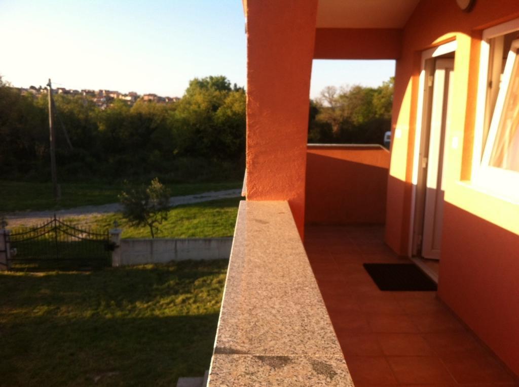 Apartments Ella Ližnjan Pokoj fotografie